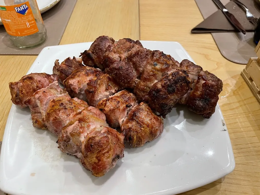 Gitte L_Proteina Rossa_Conversano_review