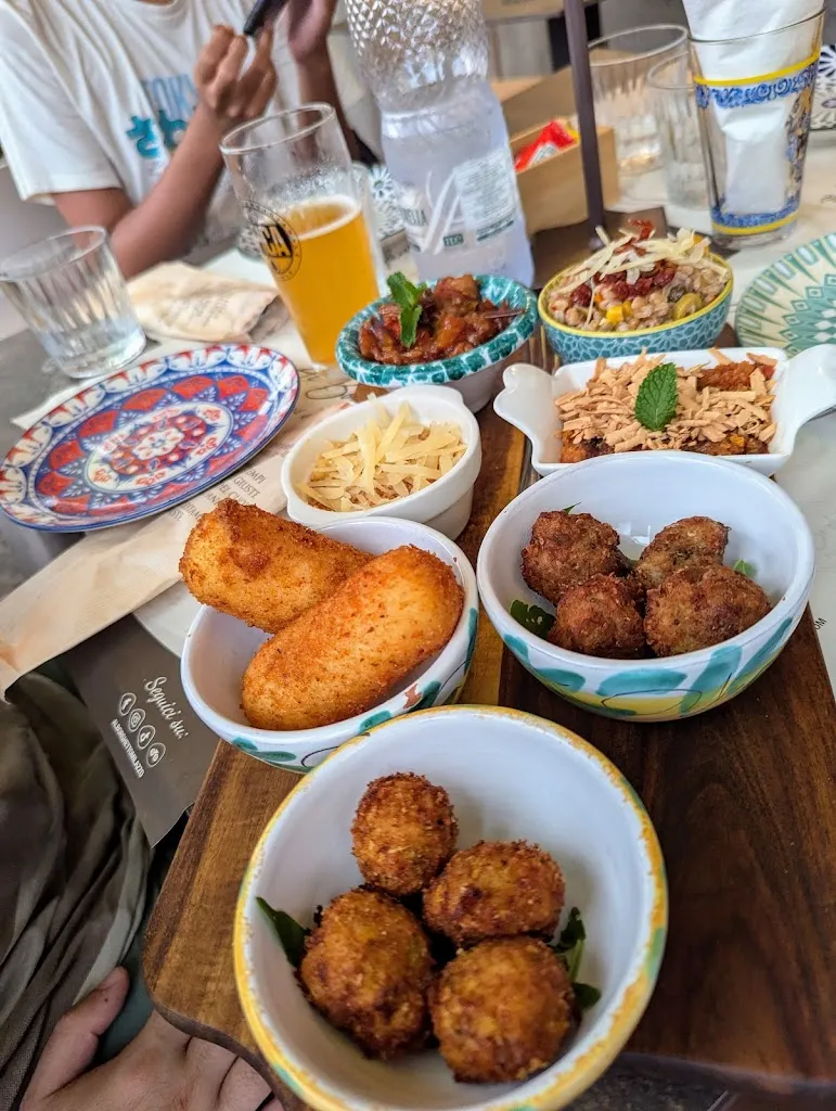 Romina_Al Borghetto - Sicilian RistoPub_Melazzo_review