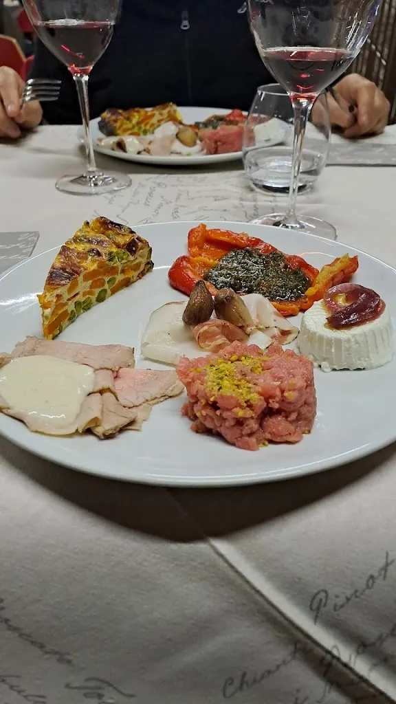 Democrito Demos_Bar Ristorante Il Vecchio Borgo_Mezzenile_review