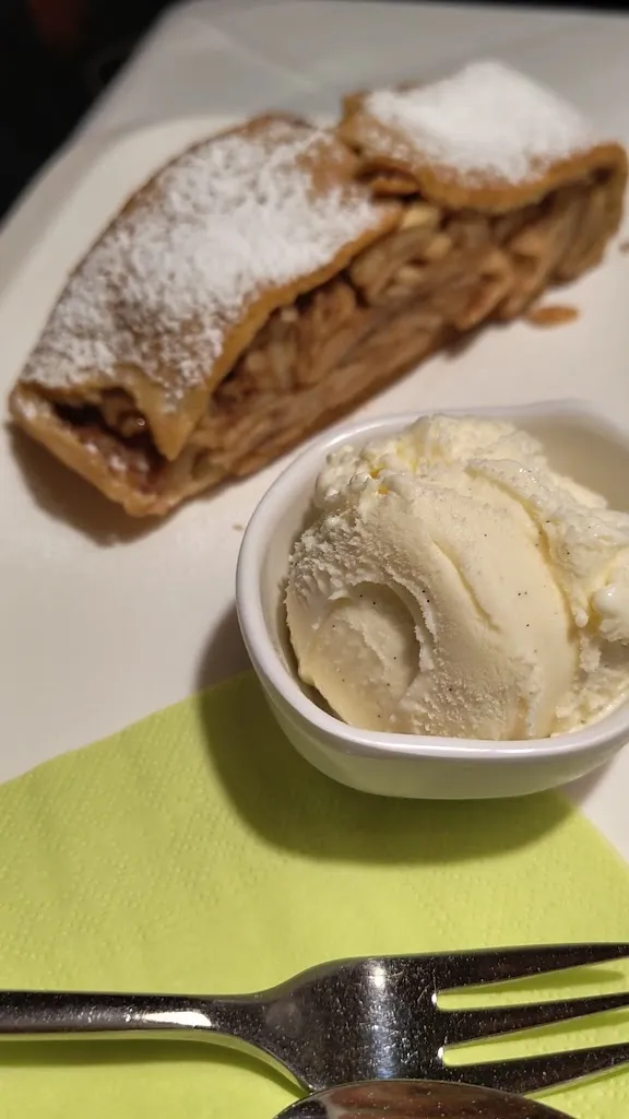 Ristorante Pizzeria Kirchsteiger_Merana_slider_image_2