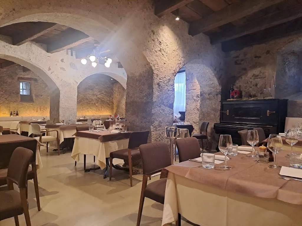 Restaurant Festival restaurant in Merana