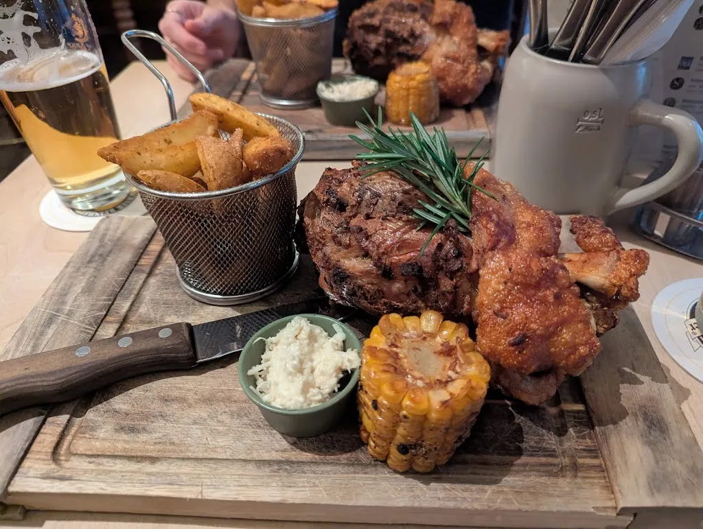 Kay_Augustiner in Meran Wirtshaus & Suites_Merana_review