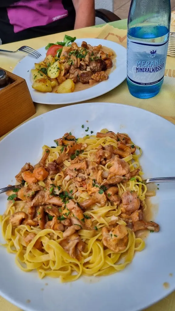 Raya_Café Restaurant Promenade_Merana_review