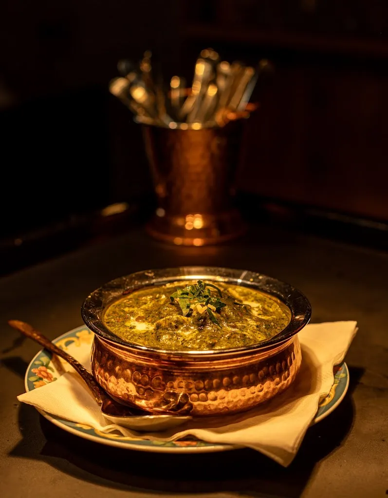 Alpin Curry_Merana_slider_image_2