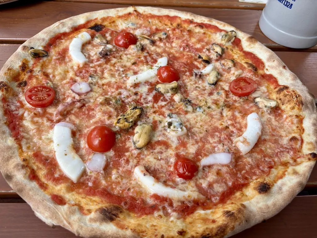 Malte Humpert_Biergarten Meran I Poligono I Ristorante & Pizzeria_Merana_review