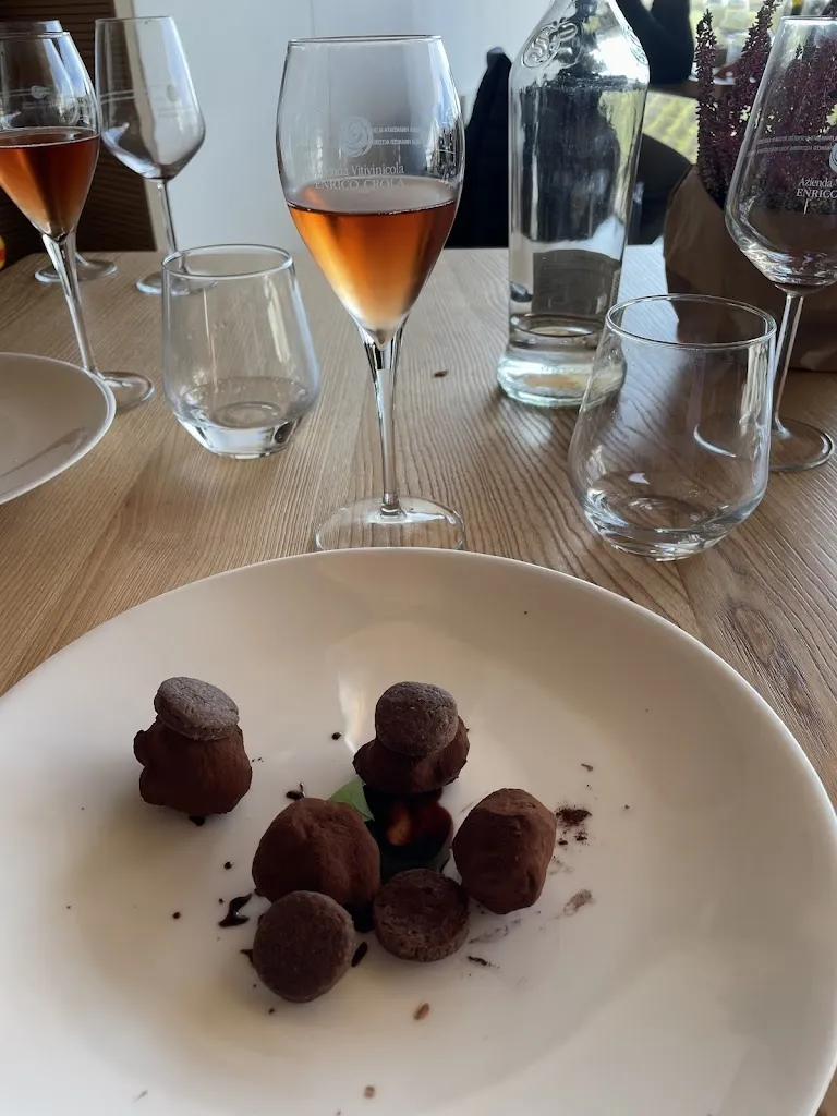 Julie Davis_Azienda Vitivinicola e Agriturismo Enrico Crola_Mezzomerico_review