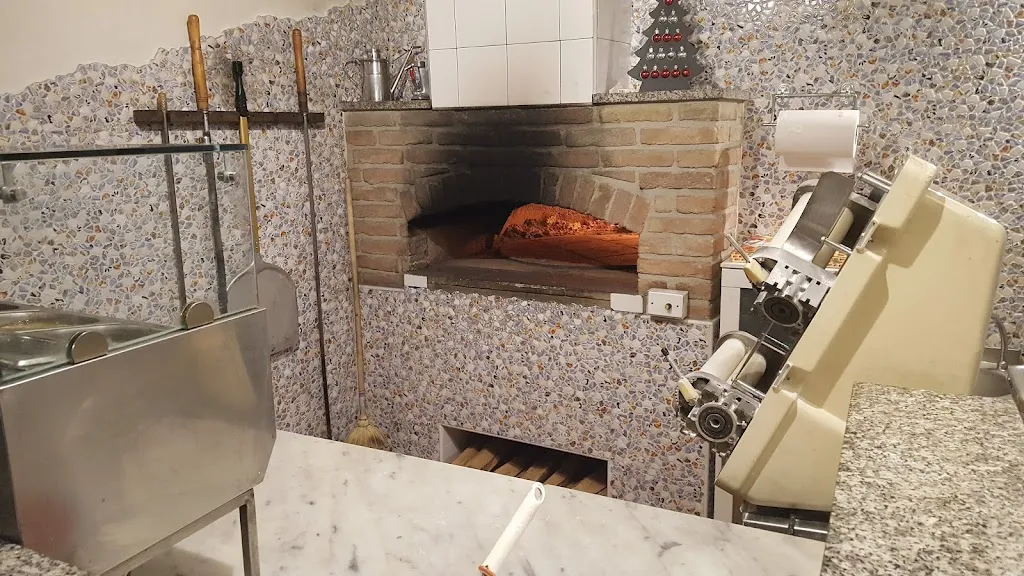 Bar Pizzeria Leon D'Oro_Molino dei Torti_slider_image_3