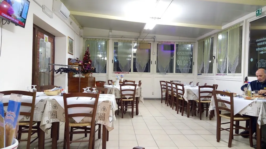 Bar Tabacchi Birreria Pizzeria New Gallery_Mombaldone_slider_image_1