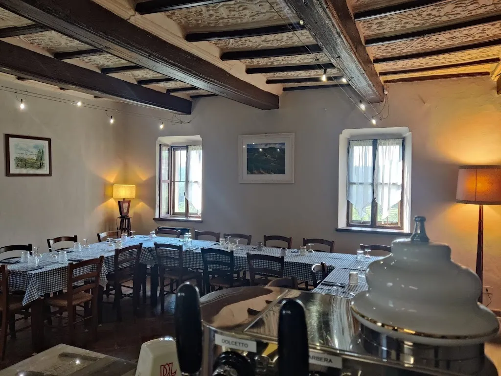 Osteria Mangé Bin restaurant in Mombello di Torino