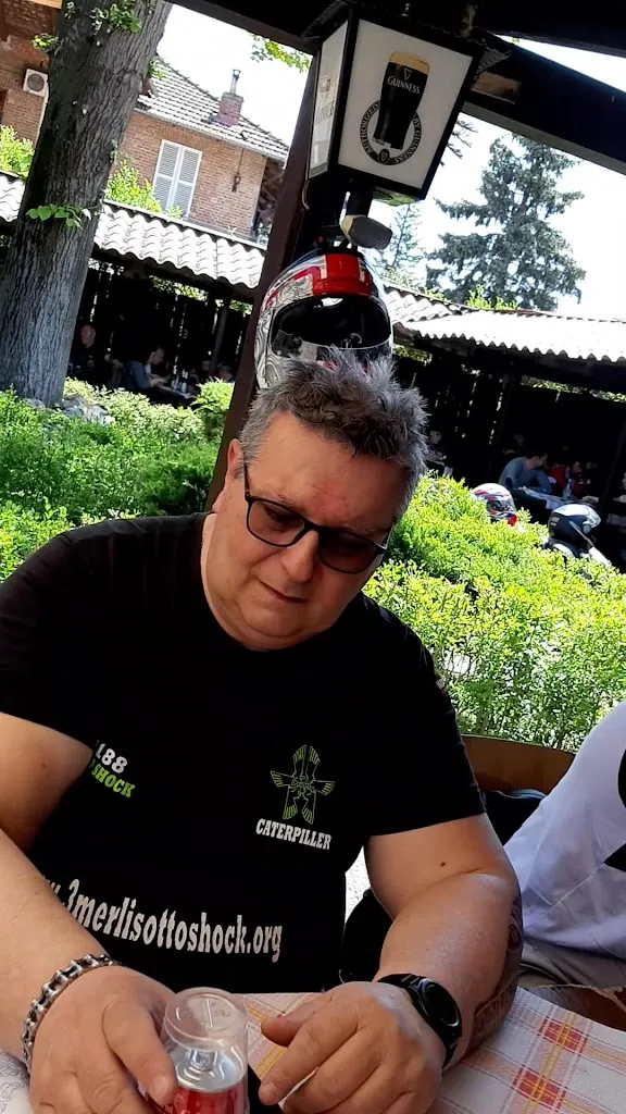 Appaloosa Pub Pizzeria_Monale_slider_image_2