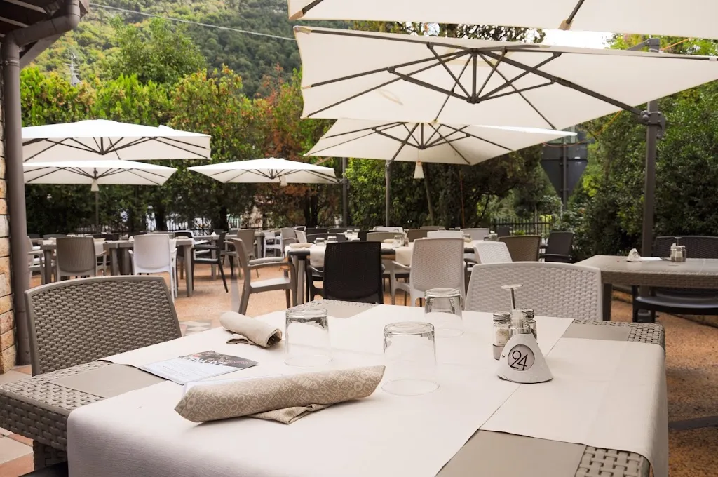 Castello 977 Restaurant Pizza e Wedding restaurant in Monasterolo