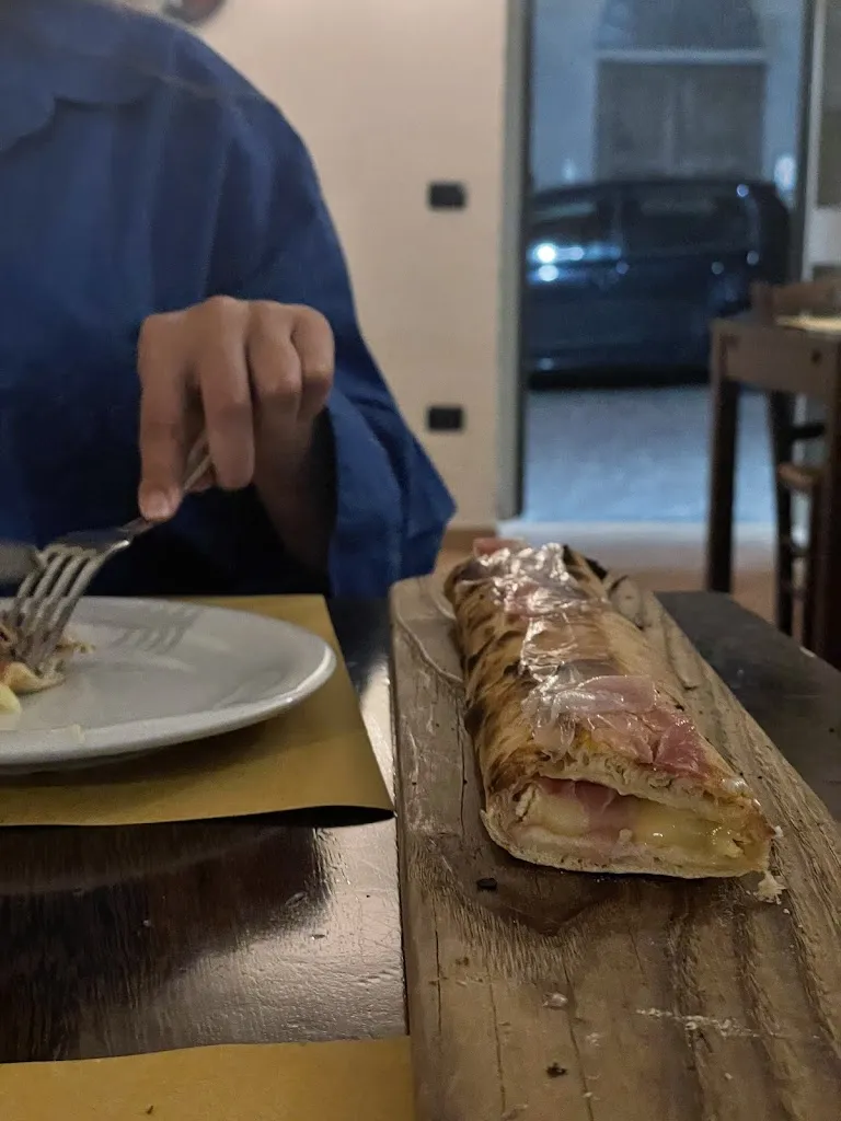 Elizabeth Simard_Pizzeria Moncalveat_Moncalvo_review