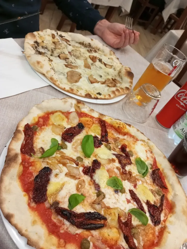 Pizzeria Week-End_Moncalvo_slider_image_2