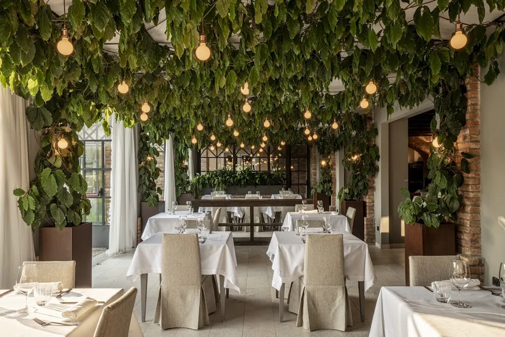 Restaurant Godezia_Moncalvo_slider_image_1