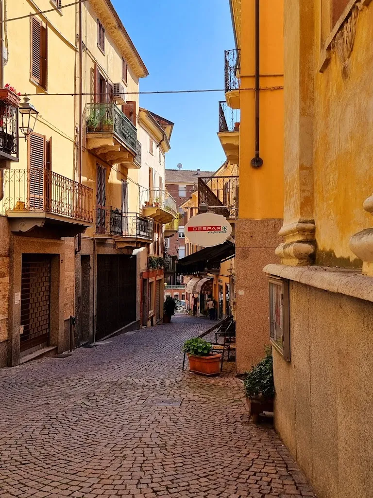 Moncalvo restaurant in Moncalvo