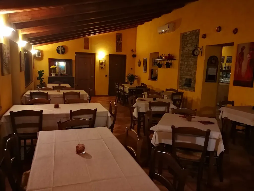 Pizzeria San Bastian restaurant in Montabone