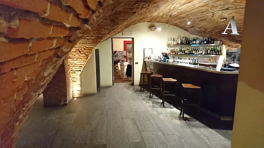 Cantine Bonaparte restaurant in Mondovì