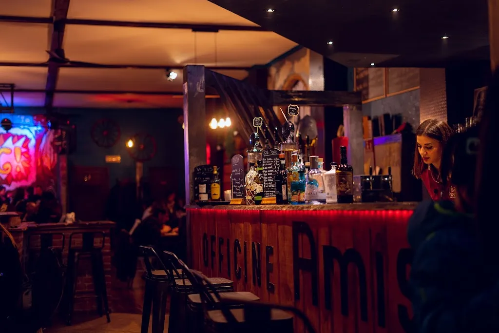 Officine Amis restaurant in Mondovì