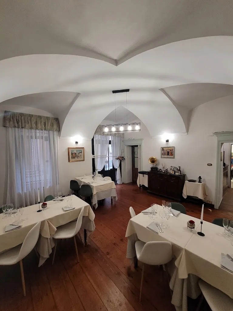 Antica Trattoria della Rosa Rossa restaurant in Moncalieri