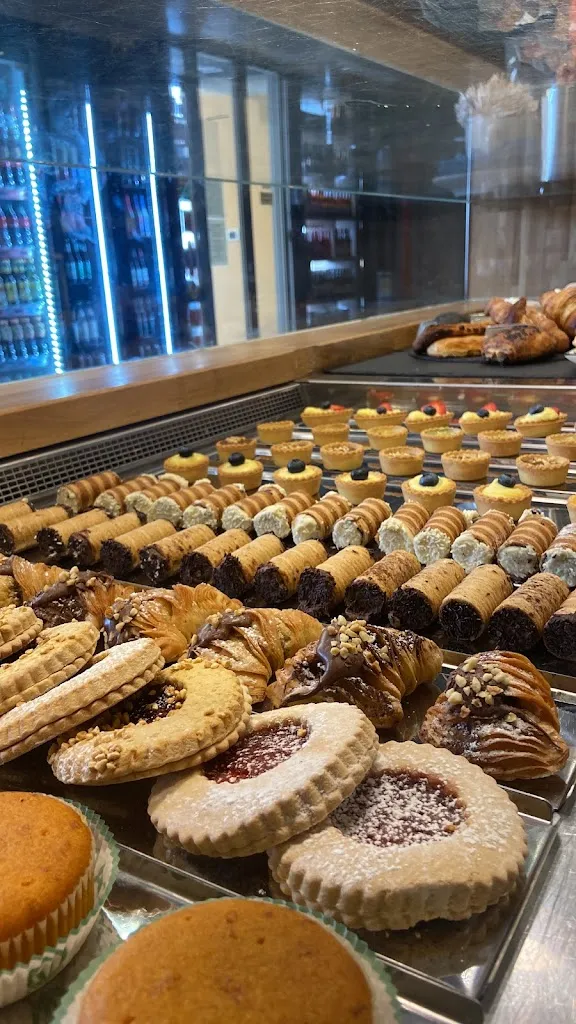 L'Oragiusta Moncalieri Bar Hamburgeria Tabaccheria_Moncalieri_slider_image_2