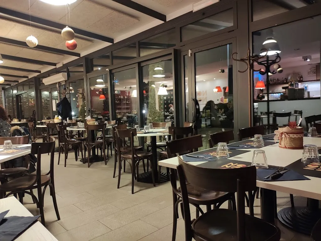 Alessio La Tona_Nom Nom Pizza and Burger House - Moncalieri_Moncalieri_recensione