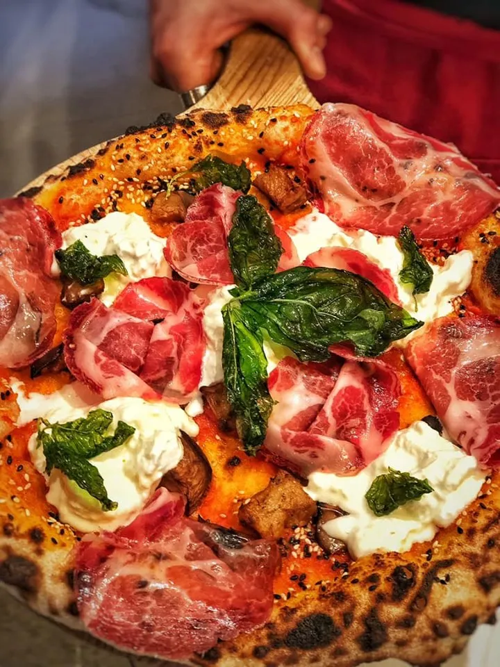 Nom Nom Pizza and Burger House - Moncalieri_Moncalieri_slider_image_2