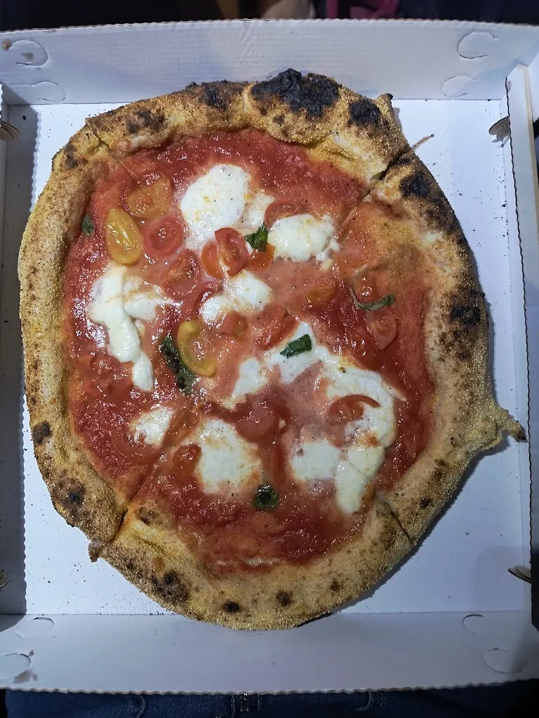 Tejaswini BS_Pizzarium Pizzeria Napoletana Contemporanea & Catering_Montalto Dora_review
