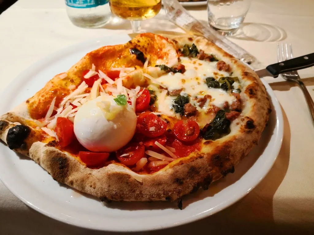 Ristorante pizzeria Venus_Montalto Dora_slider_image_2