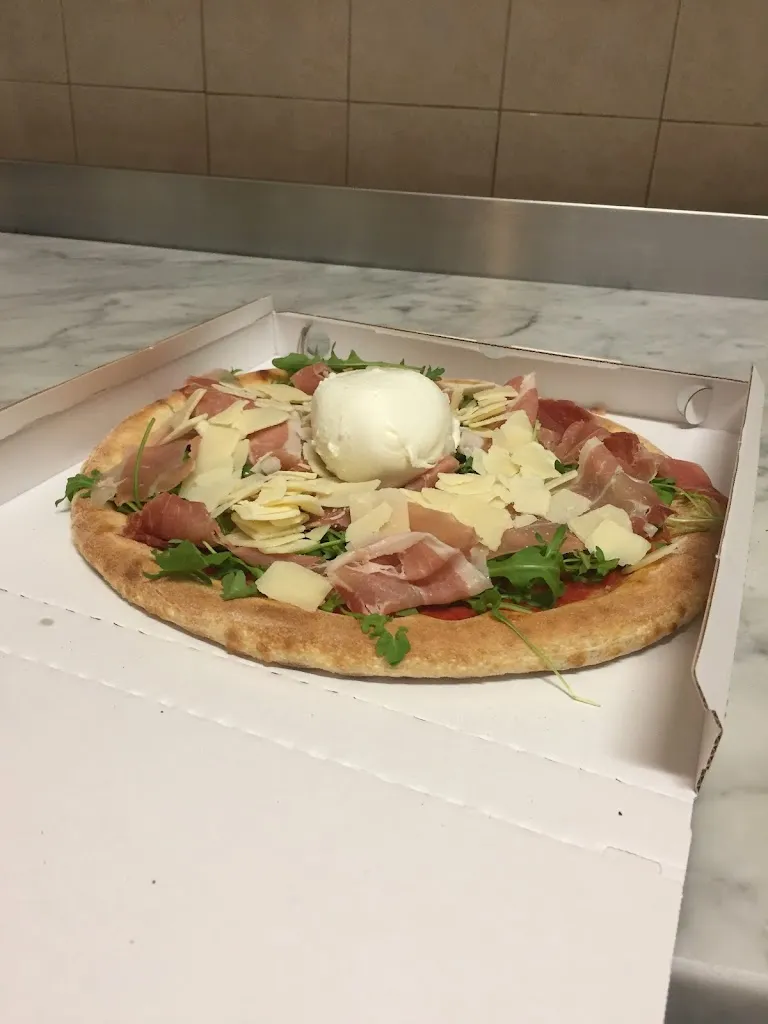 Panuozzeria Pizzeria Friggitoria Da Pino_Montanaro_slider_image_3