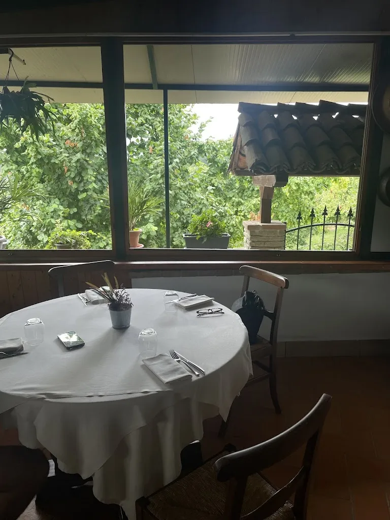 Sophie Davies_Trattoria Belvedere Roero_Monteu Roero_review