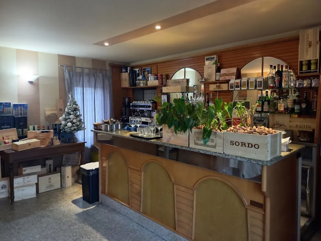 Trattoria Tre Rii restaurant in Monteu Roero