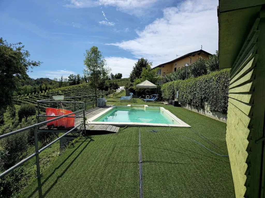 Agriturismo Cascina Vrona restaurant in Monteu Roero