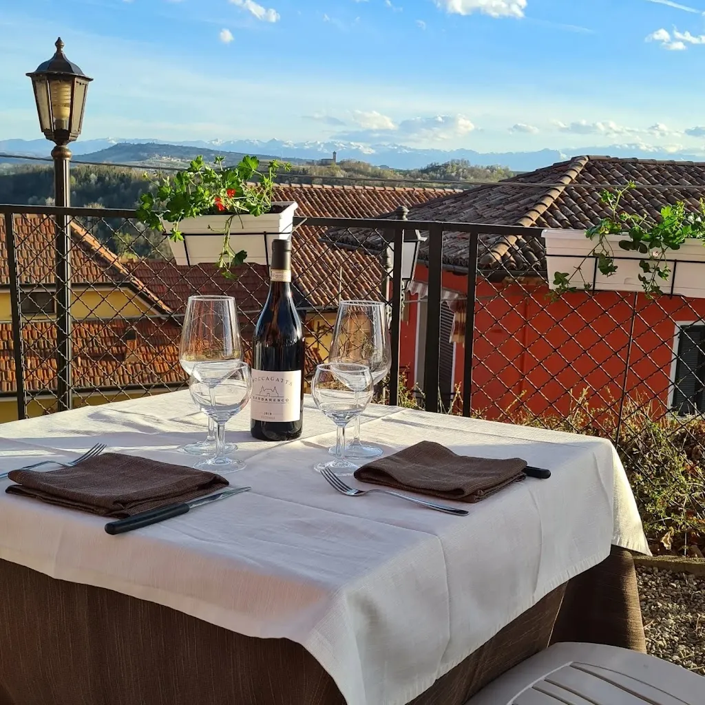 Il Giardino Del Roero restaurant in Monticello d'Alba
