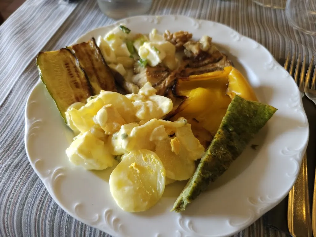 Maurizio Bosio_Tre Ruote_Monticello d'Alba_review