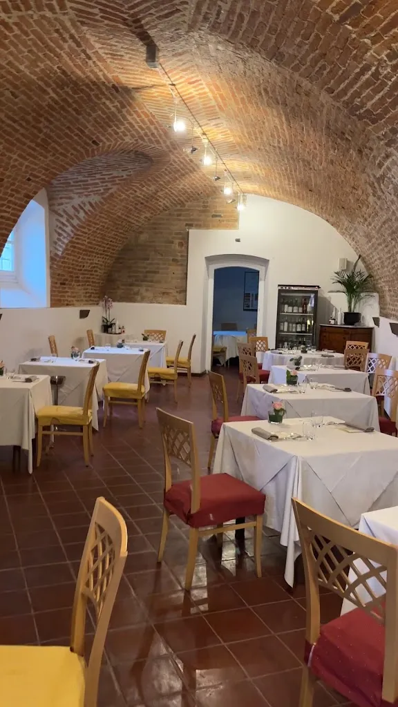 Ristorante Foresteria Conti Roero_Monticello d'Alba_slider_image_2