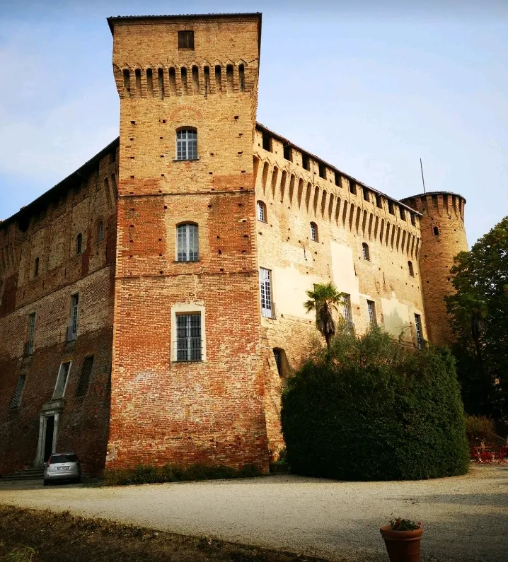 Sergio Delfanti_Castello Roero - Monticello d'Alba_Monticello d'Alba_review