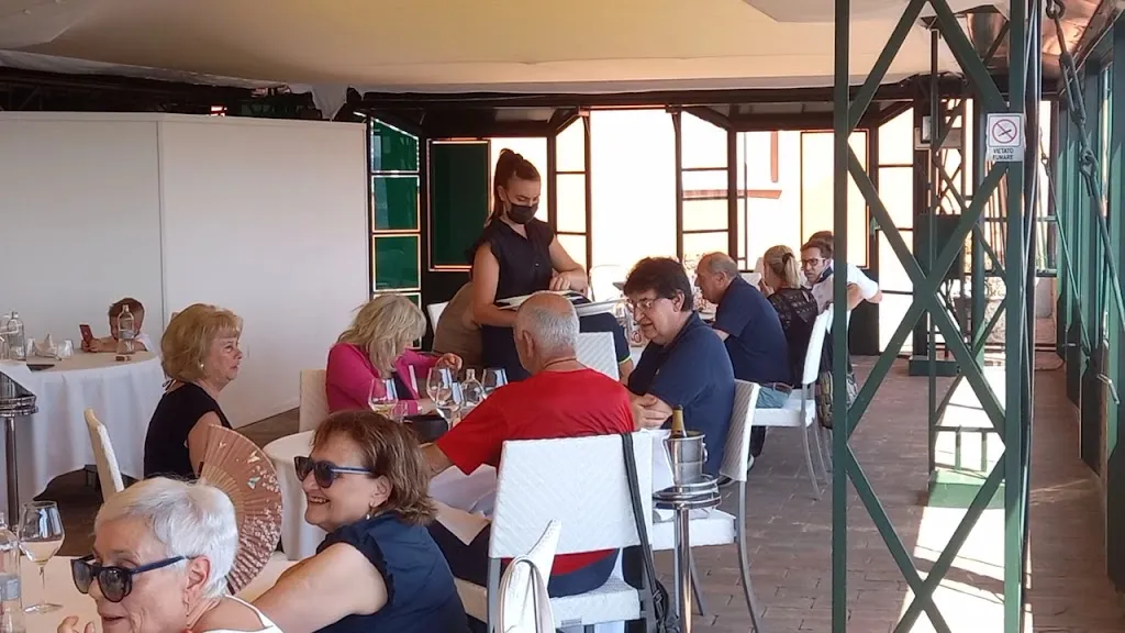 Ristorante Castello Santa Vittoria d'Alba_Monticello d'Alba_slider_image_2