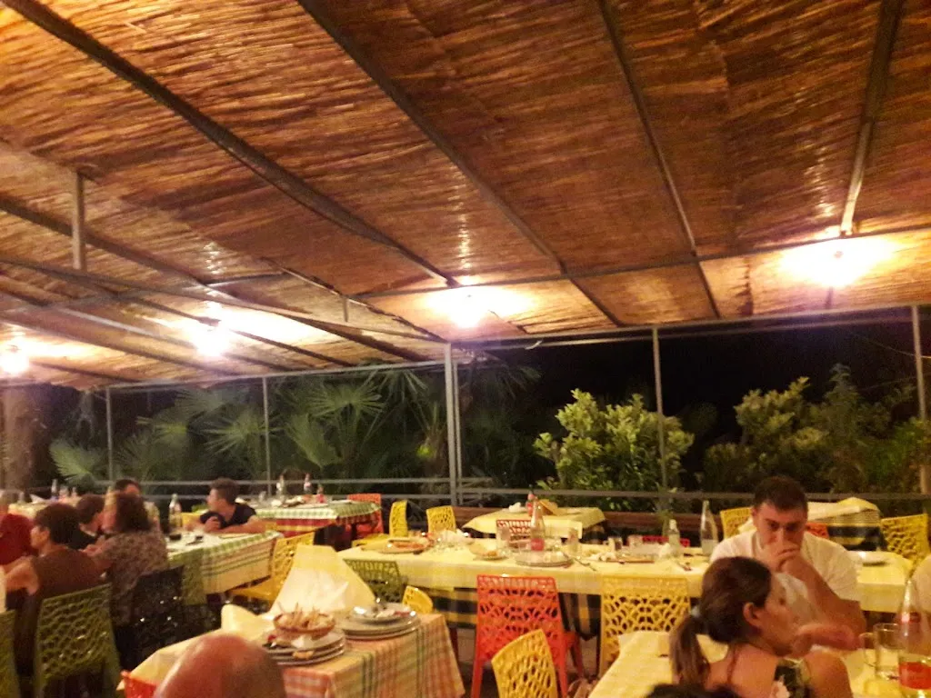 Pizzeria La Collina restaurant in Monticello d'Alba