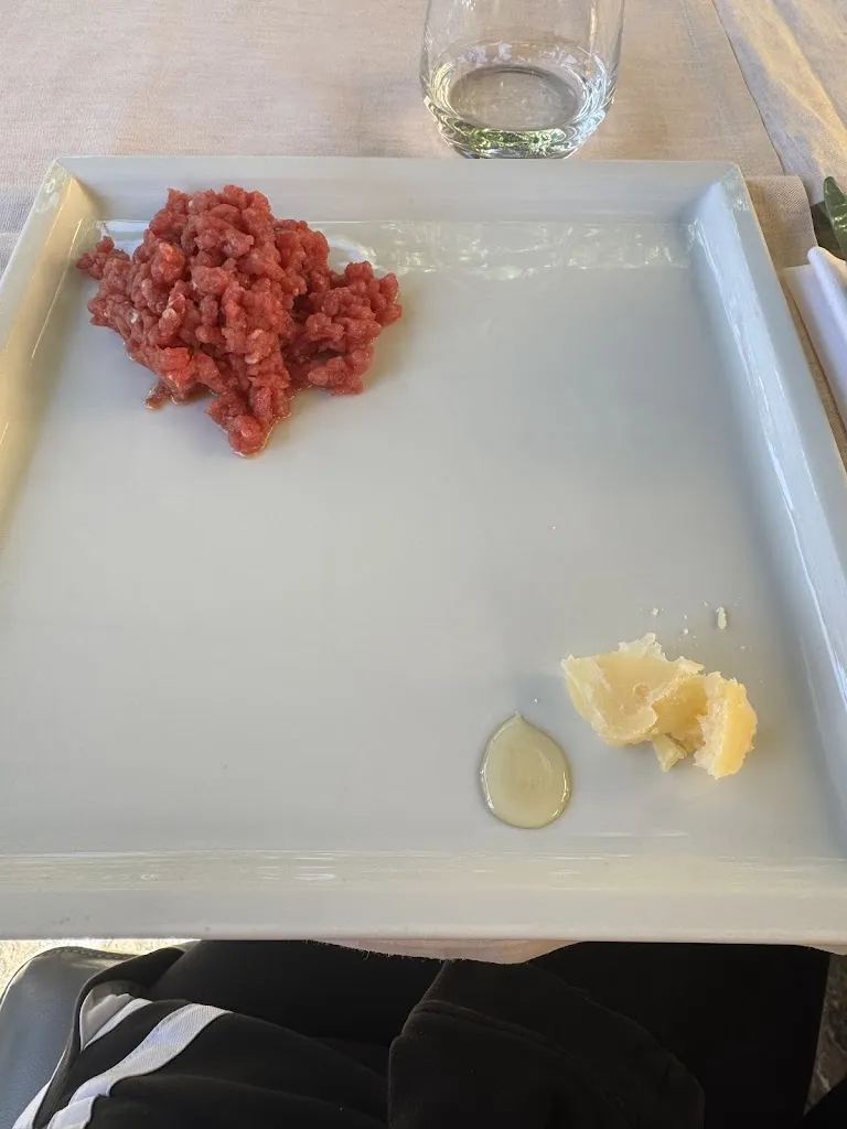 sara brondello_Villa Salina_Moretta_review