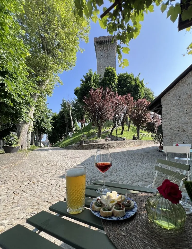 Klemens Molinari_Bërla piccola osteria, vineria non convenzionale_Murazzano_review