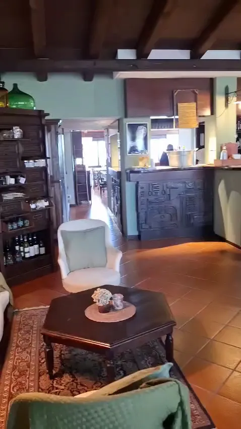 Bërla piccola osteria, vineria non convenzionale restaurant in Murazzano