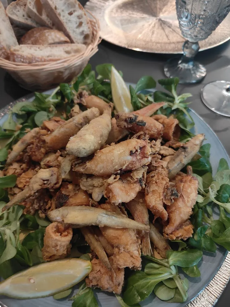 Victoria Voleac_Ostrea Alba Bistrot-Aperitif-Cocktails and Wine_Mussotto_review