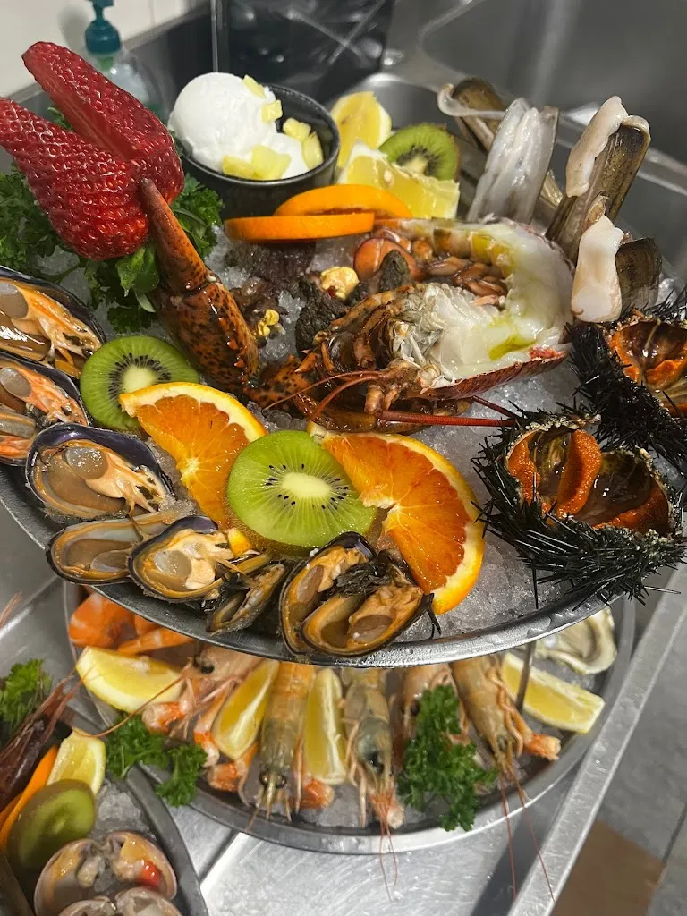 Ostrea Alba Bistrot-Aperitif-Cocktails and Wine_Mussotto_slider_image_3