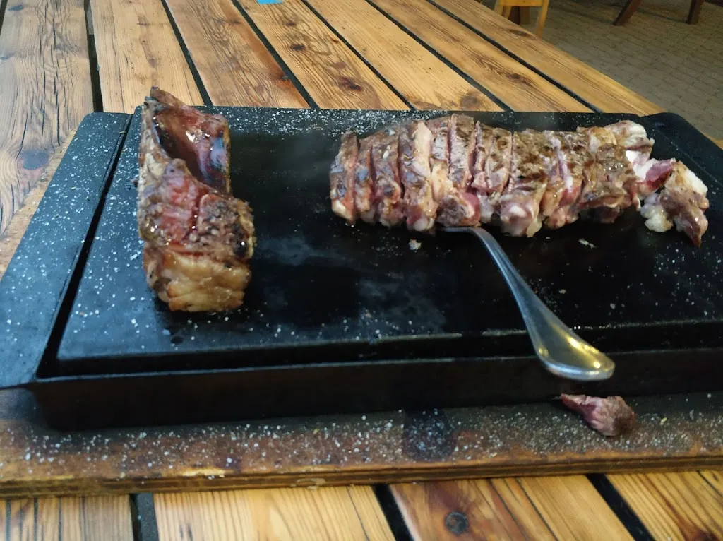 george myrianthous_Molly Malone's_Nebbiuno_review