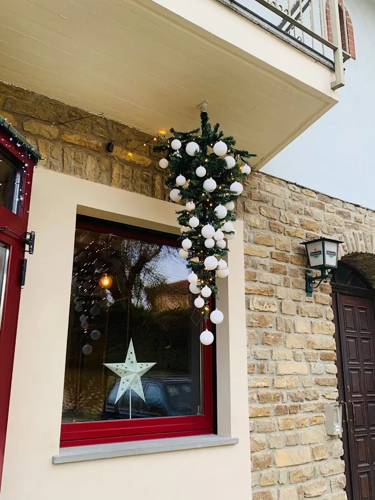 Titina Pizza Pub_Niella Belbo_slider_image_1