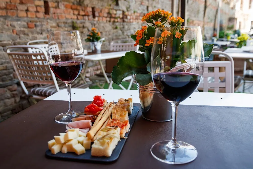 Degusto_Neive-Borgonovo_slider_image_3