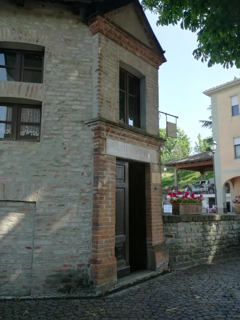 Chandra M_Dindina Agriturismo_Neviglie_avis