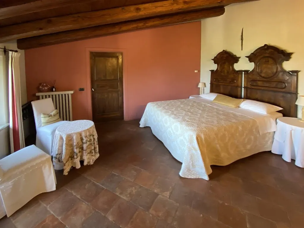 Dindina Agriturismo restaurant in Neviglie