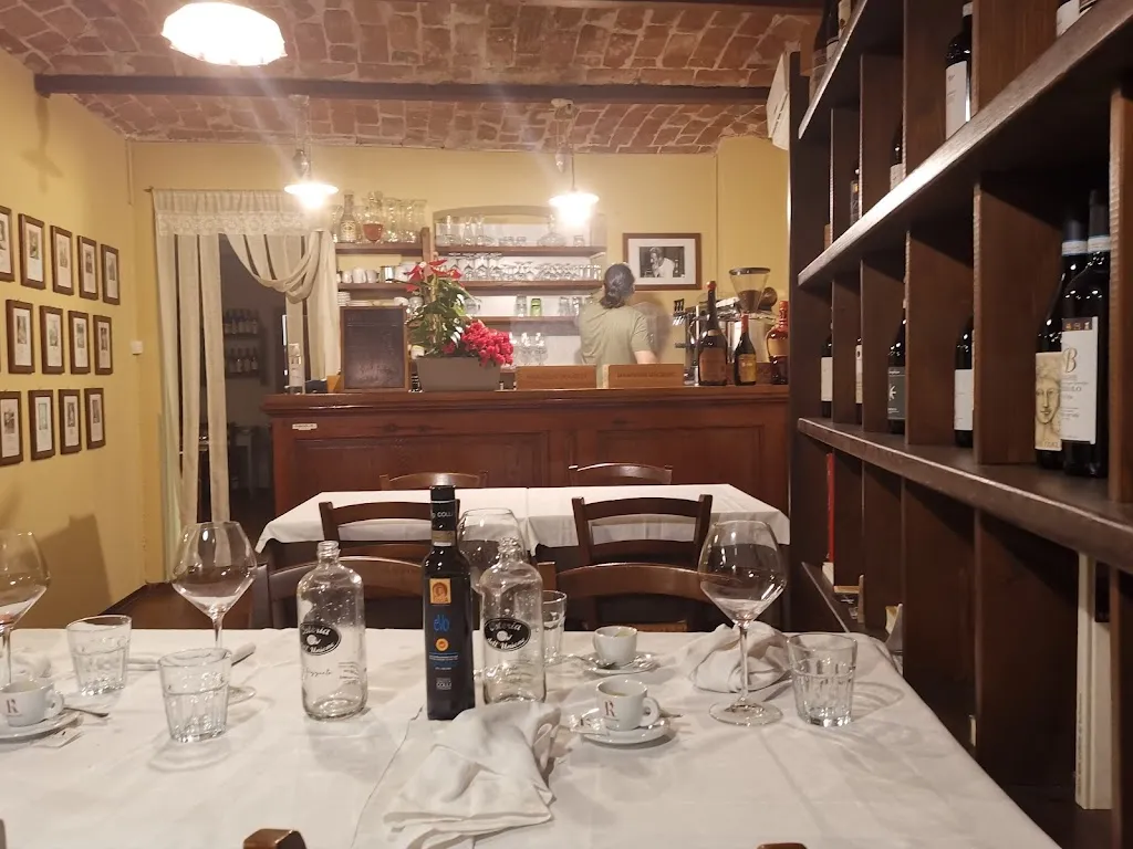 Osteria Dell'Unione restaurant in Neviglie