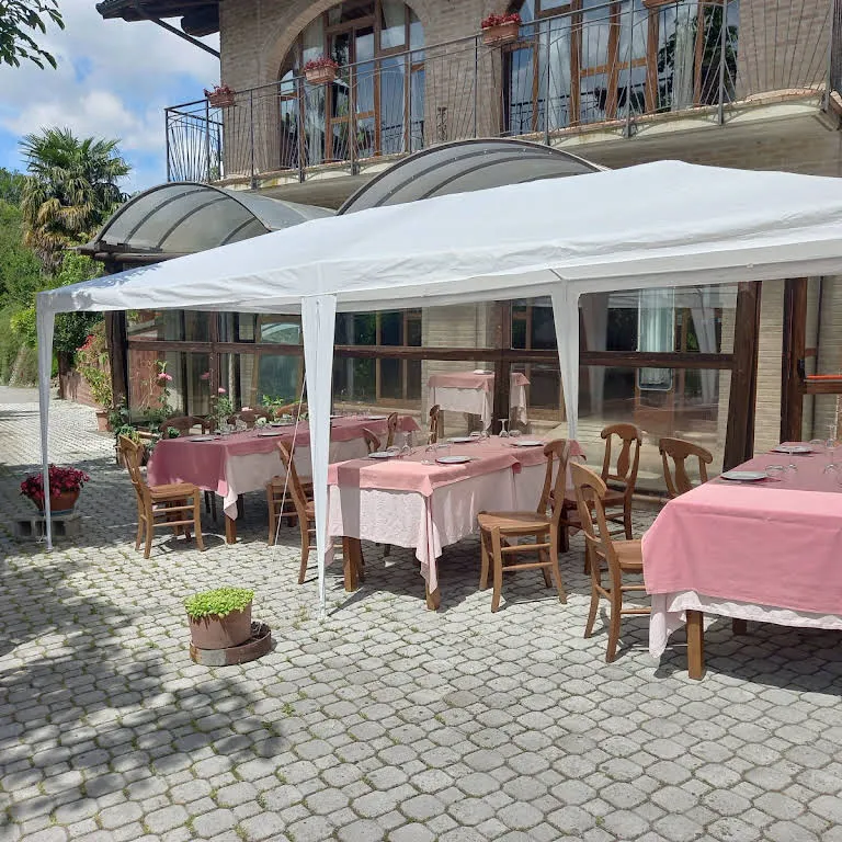 Tuais restaurant in Odalengo Piccolo